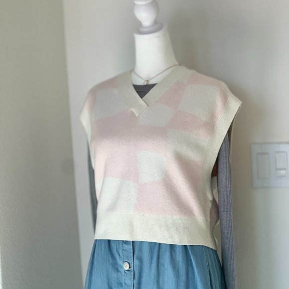 & OTHER STORIES Check Wool Blend Sweater Vest In Pink Jaquard - Picture 9 of 11